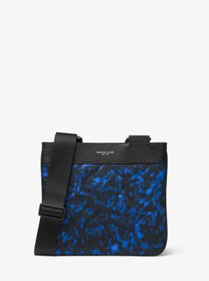 michael kors kent volcanic pouch|Kent Small Volcanic.